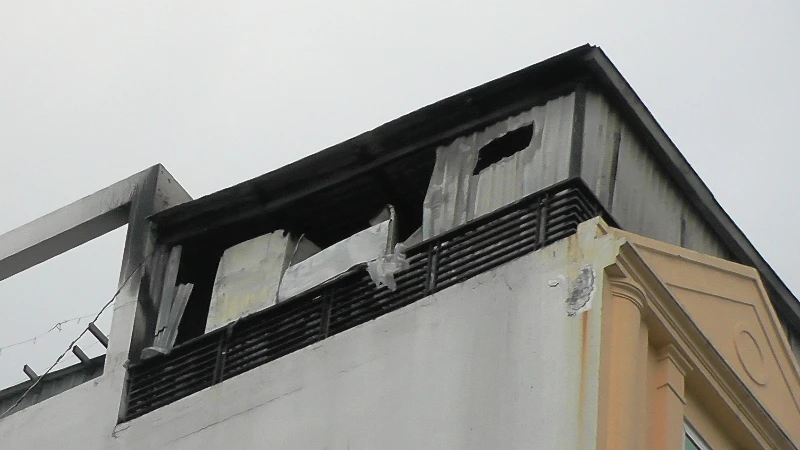 Cháy khách sạn 8 tầng ở trung tâm Sài Gòn, khách nháo nhác bỏ chạy ảnh 2